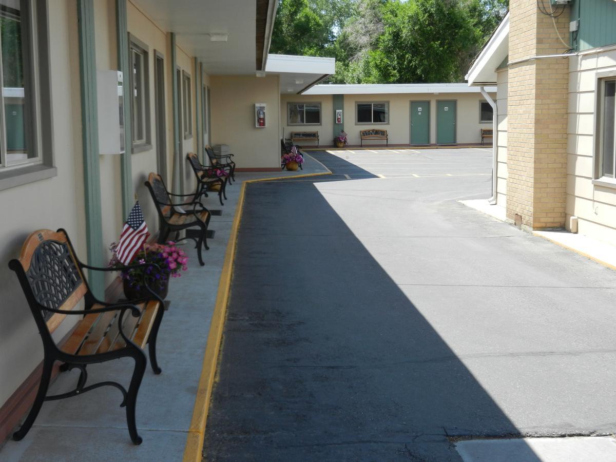 Paintbrush Motel Riverton Exterior photo